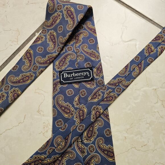Vintage Burberrys Of London 100% Silk Paisley Tie Rare Pre-Name Change - Picture 1 of 7